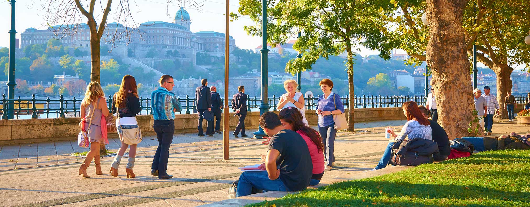 bp-tourguide-slider-01